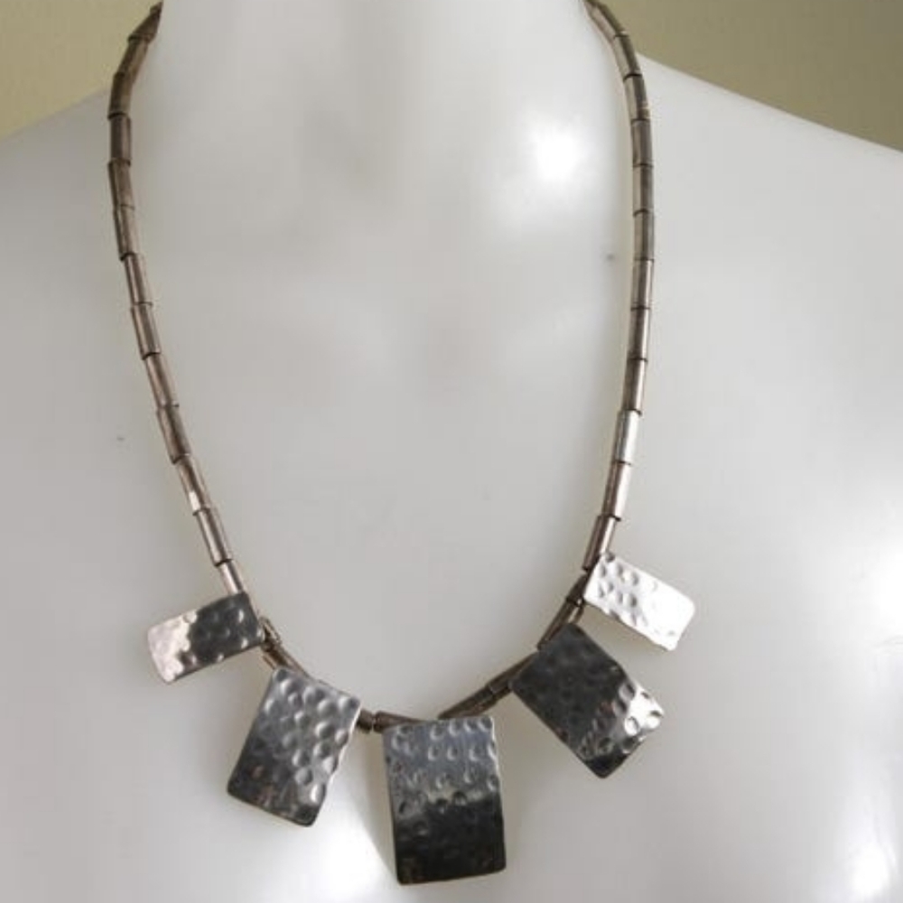 Vintage Hammered Artsy boho necklace 1970s 80s Silvertone hippie jewelry